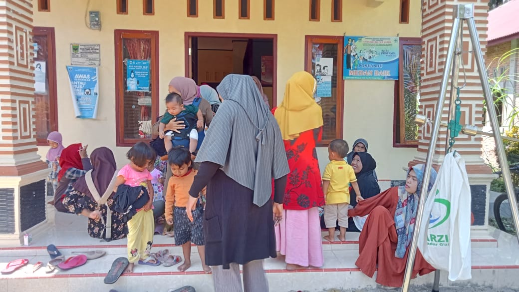 Pelaksanaan Posyandu dan Imnunisasi MR di Korong Kabun